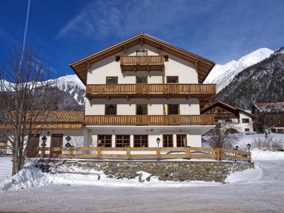 Holiday Home Near St Anton Am Arlberg With Sauna Esterno foto